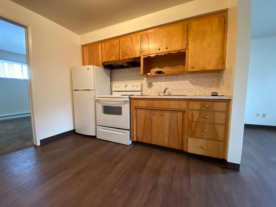 2nd image of 6119 N Colton St #9