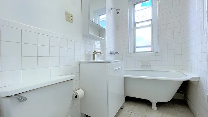 Rented by Sovereign Associates | media 18