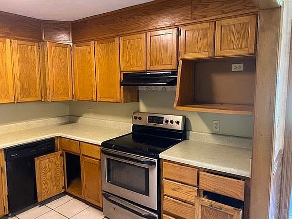 3rd image of 4746 Dunaway Ln