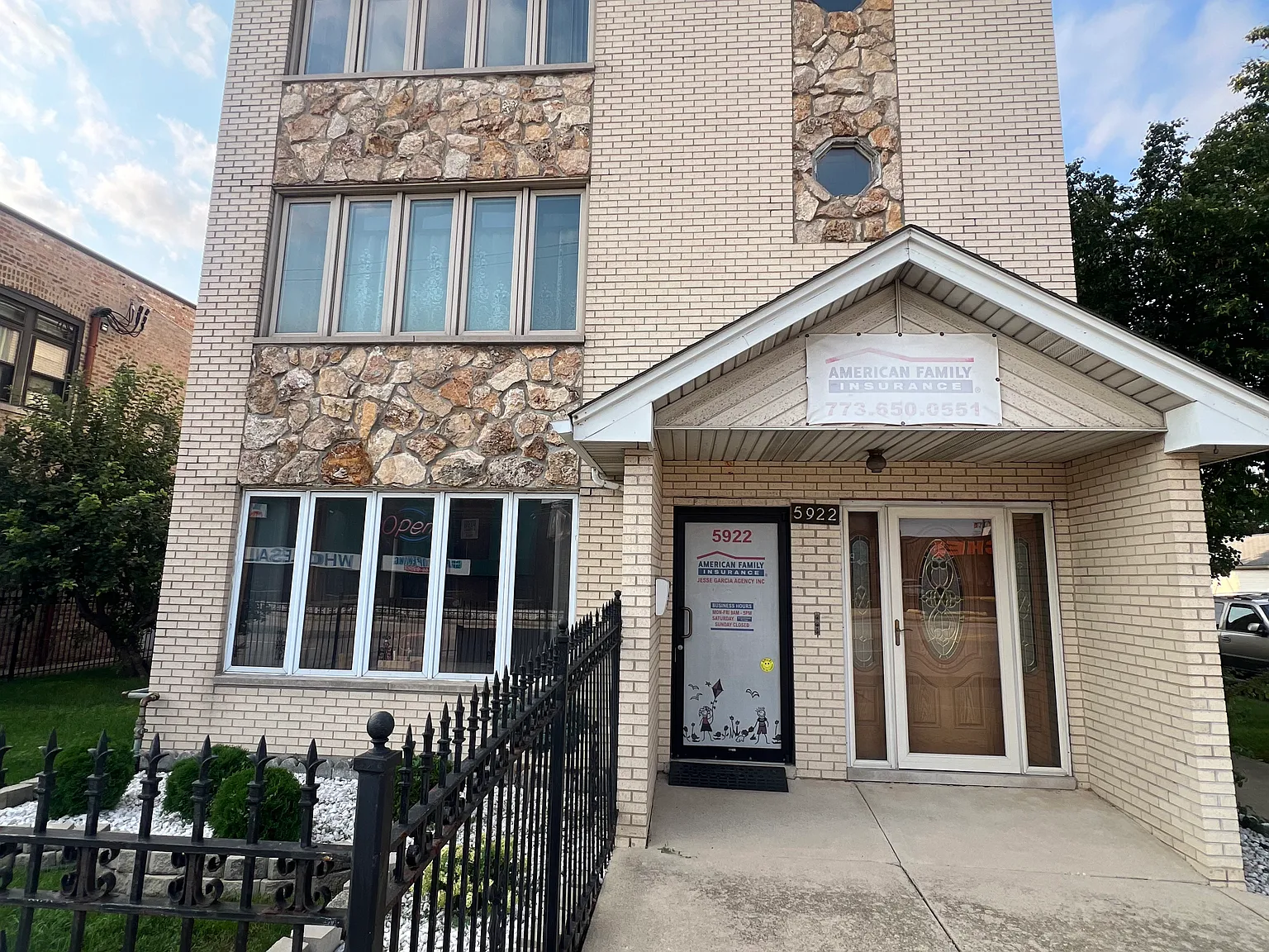 3 bed, 1500 sqft, $1,900 — Photo 2