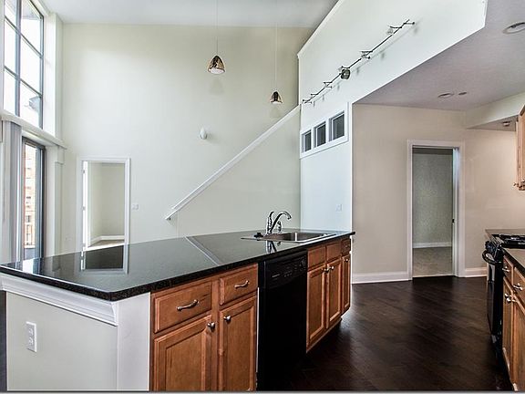 4th image of 16800 Van Aken Blvd APT 406