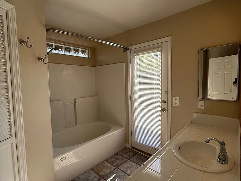 5704 Pine Canyon Dr — Photo 22
