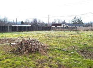 568 Pleasant Valley Rd, Merlin, OR 97532