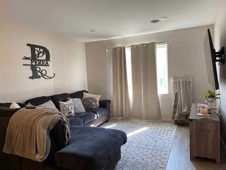 839 Thames Ct — Photo 7
