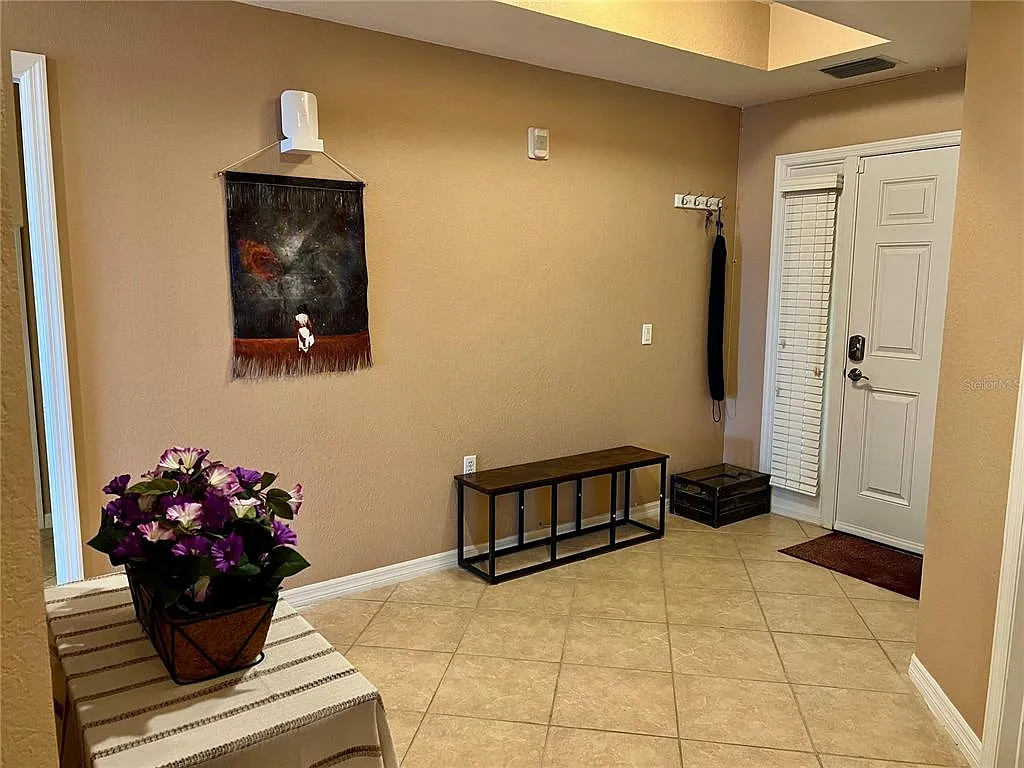 2 bed, 2.5 bath, 1700 sqft, $2,895 — Photo 3