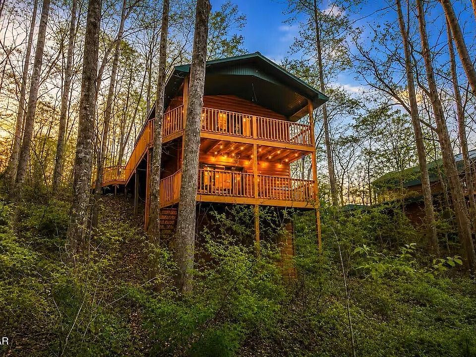 1st image of 2036 Ridge Rd #6