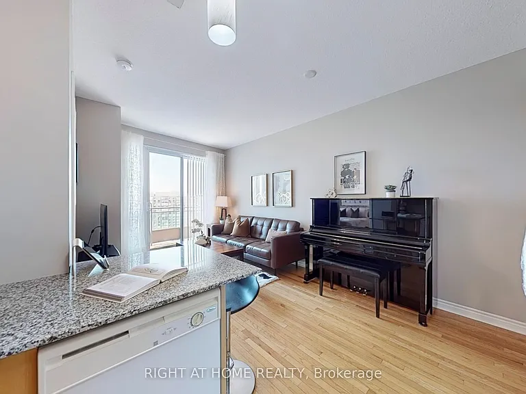 60 Byng Ave #1612 — Photo 14