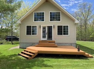 15 Breezy Haven Way, Crown Point, NY 12928