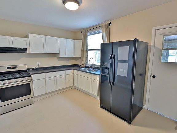 5th image of 1447 90th Ave W