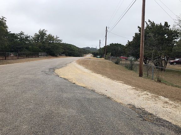 4th image of 465 Joel Ln
