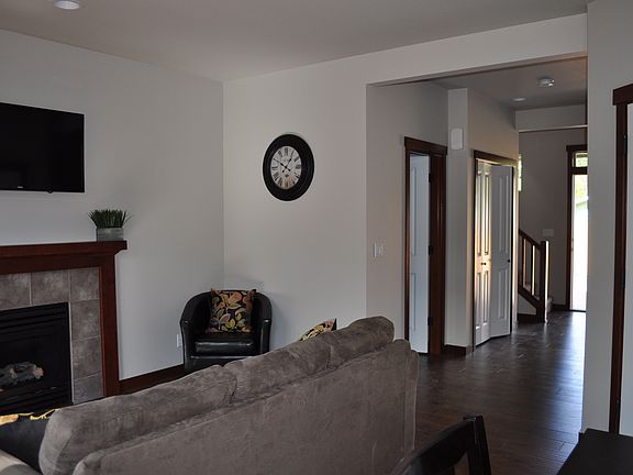 Hall towards the front door