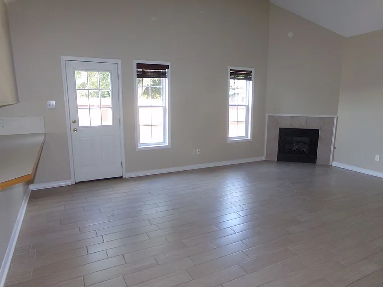 903 Cook St — Photo 6