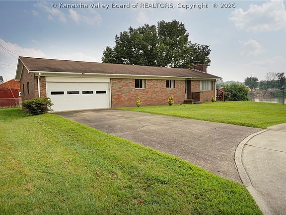 2nd image of 2 Reeves Dr