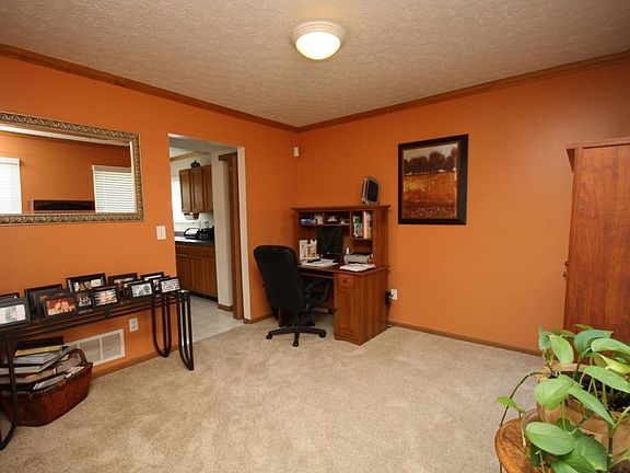 3rd image of 4961 Baycroft Dr
