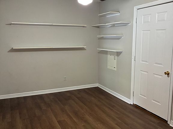 4th image of 303 Grady Rd