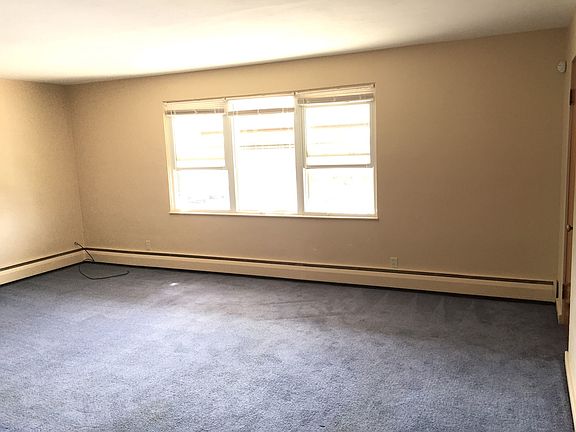 4th image of 912 W Greenwood Ave APT A