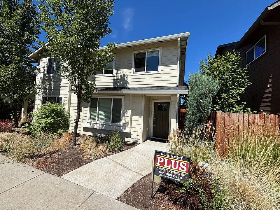 792 NE Copperleaf Loop #2