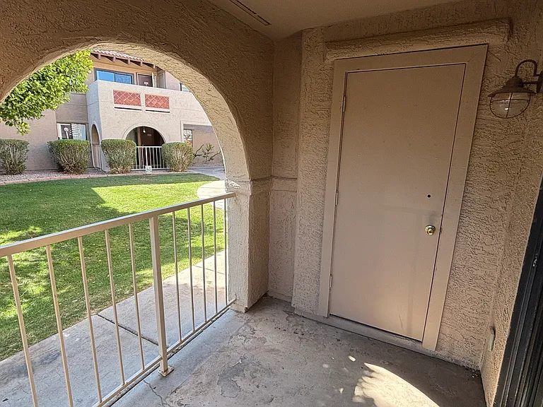 5757 W Eugie Ave — Photo 18