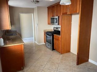 2421 W Woodward Ave, Manteca, CA