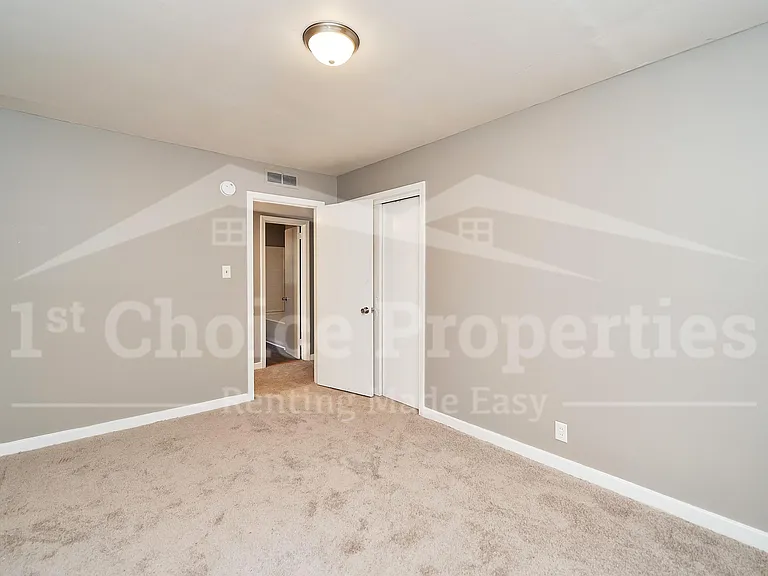 821 Alden Ave — Photo 14
