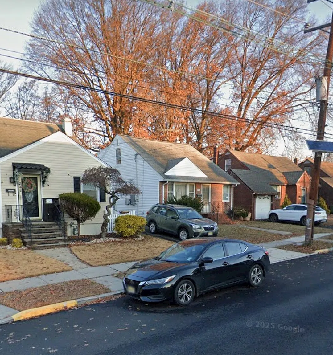 300 W Linden Ave — Photo 2