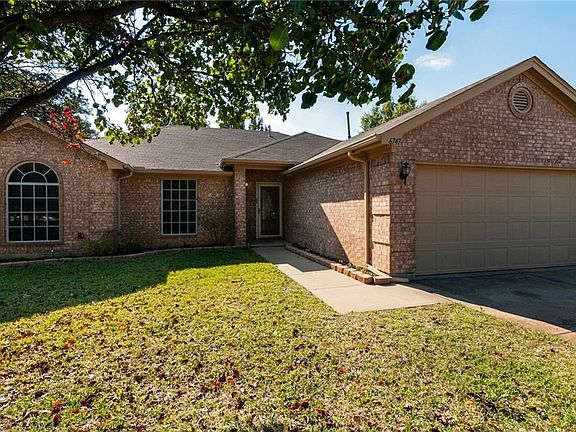 4th image of 6747 Big Springs Dr