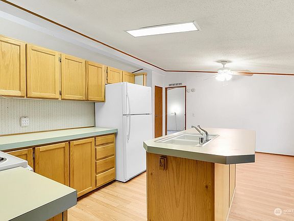 5th image of 5900 64th Street NE #148