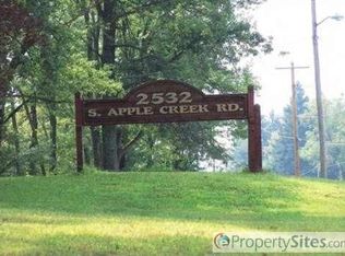 2532 S Apple Creek Rd, Apple creek, OH 44606