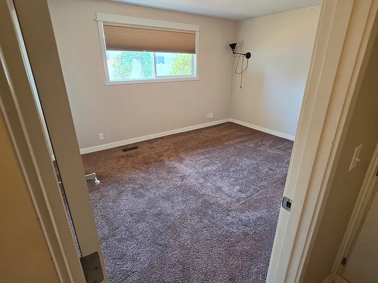 4792 Wren Ct NE — Photo 9