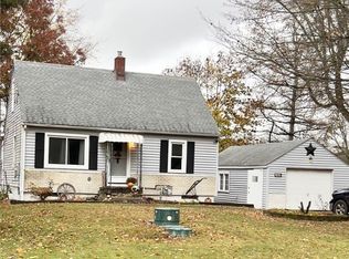 4231 Erma Rd, Barberton, OH 44203