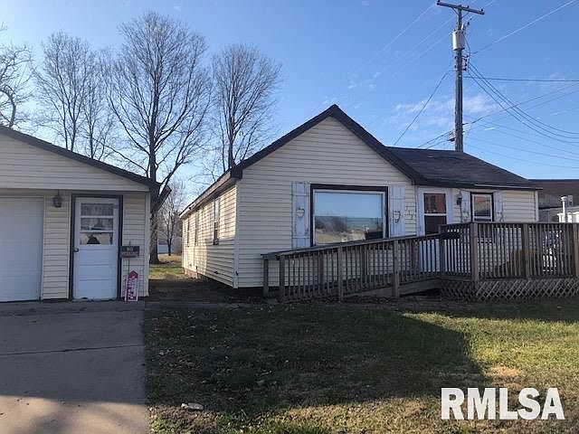 2nd image of 112 W Pine St