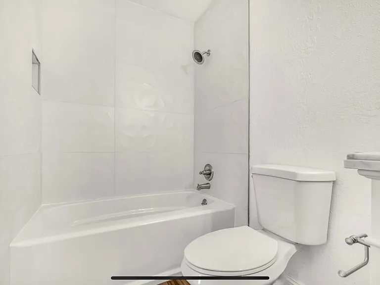 2305 Pheasant Run Cir — Photo 11