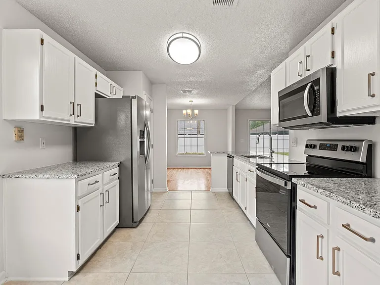 12756 Bentwater Dr — Photo 9