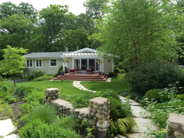 853 Brickley DRIVE, Fontana, WI 53125