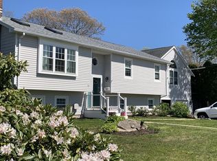 58 Buttonwood Rd, Dartmouth, MA 02748