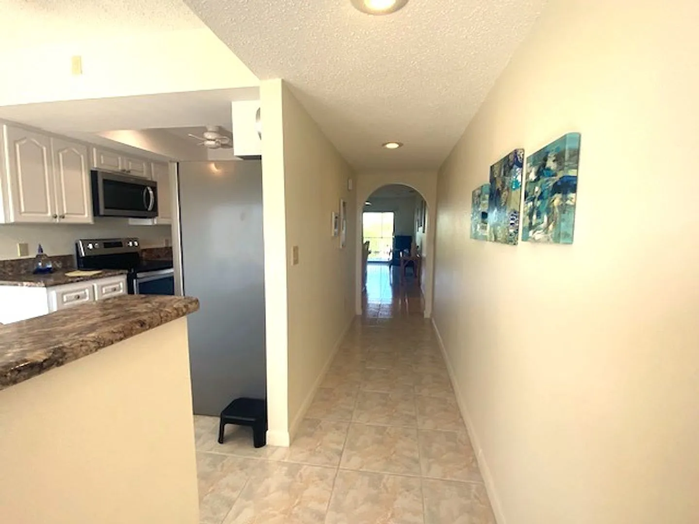 Lovely Furnished Condo In Rock Dove Community — Photo 3