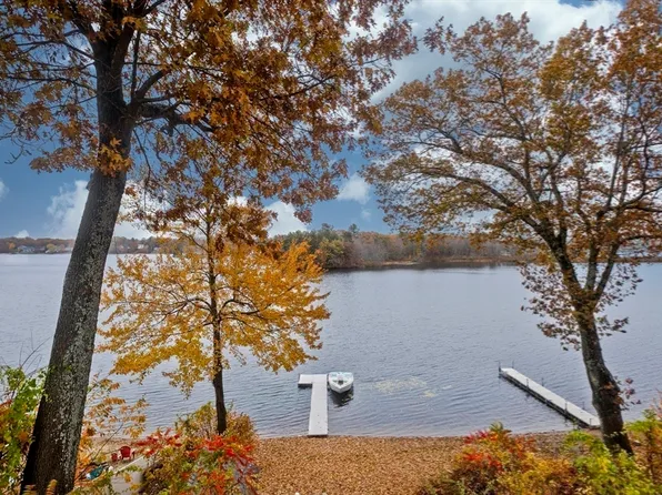 16 Grandview St, Southwick, MA 01077