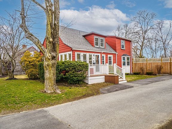 2nd image of 48 Summer St
