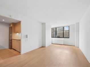 1 Columbus Pl APT N7Q, New York, NY 10019