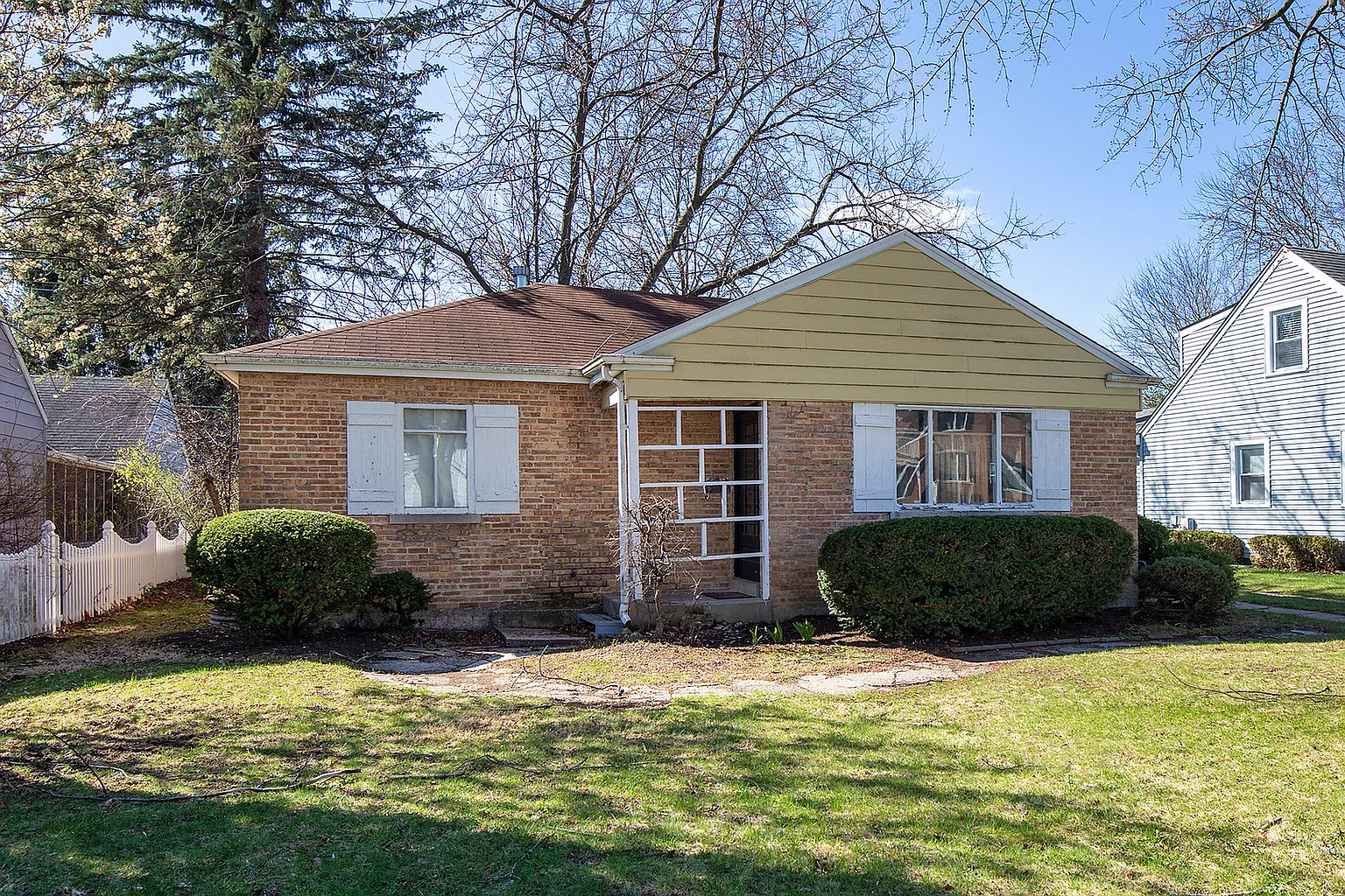 2325 Illinois Rd photo 1