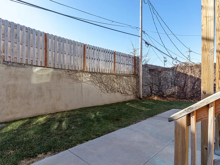 3913 Farnam — Photo 17