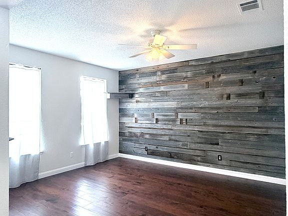 3rd image of 10105 Samantha Dr