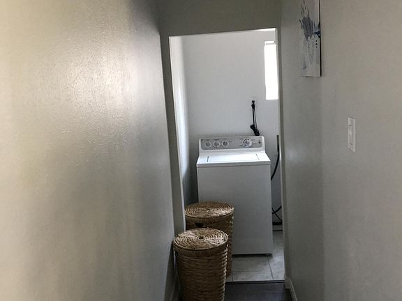 4th image of 5230 Lincoln Ave