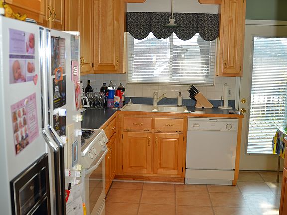 4th image of 7952 Camelot Ln