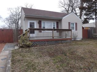185 Shaber Rd, Patchogue, NY 11772