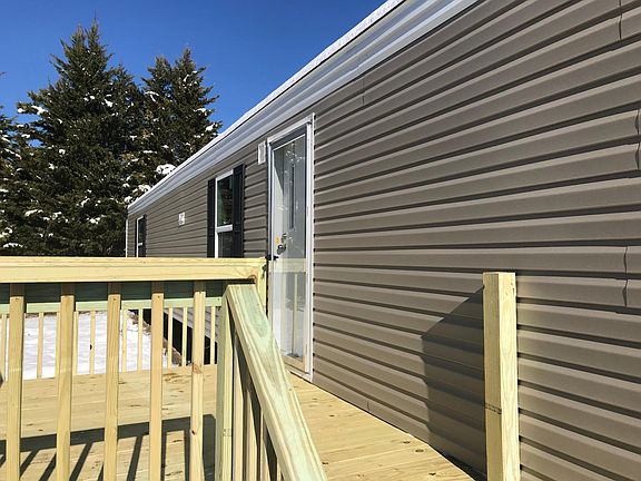3rd image of 35 Milkweed Ln