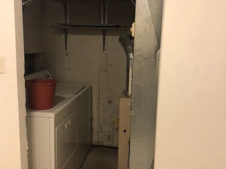 2033 Gyros Cir #166 — Photo 6