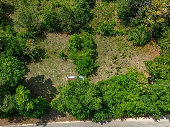 3rd image of 242 Sugar Loaf Rd