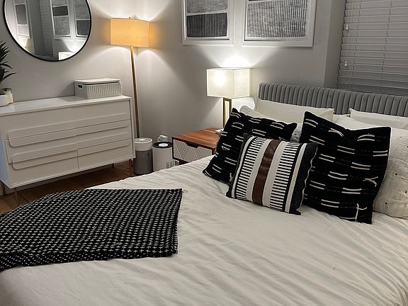 5th image of 1912 N Dayton St APT 2F