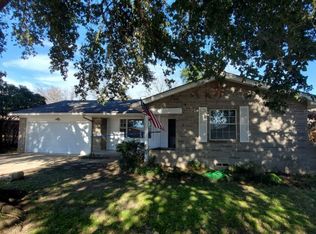 1513 Hillcrest Dr, Arlington, TX 76010